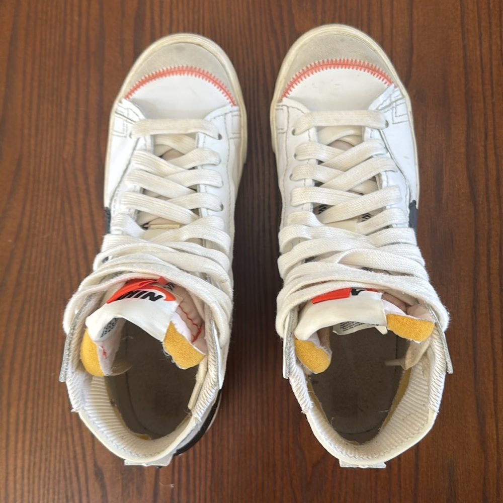 Nike Blazer Mid ‘77 Jumbo basketball shoes
Men’s size 11 Women’s size 12.5 - Picture 2 of 9
